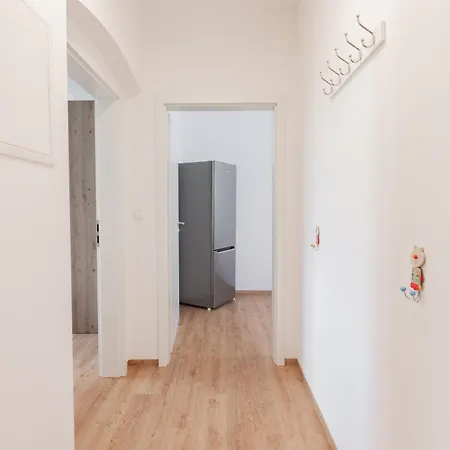 Im Gruenen Von Mit Balkon Und Wlan Apartment *